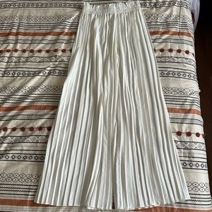 Floria - S - Wide Leg Pleated